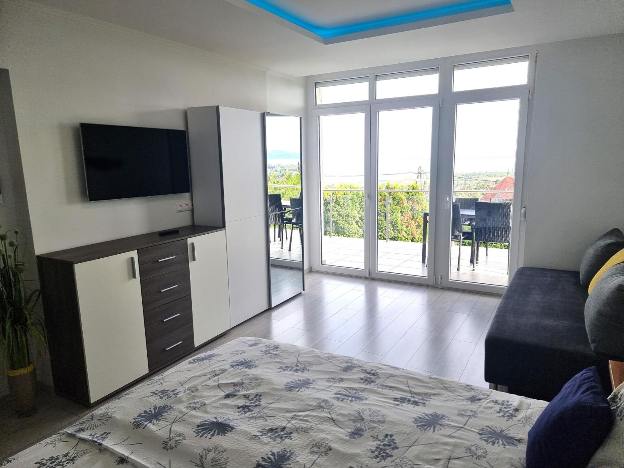 Lakeview Apartments Balatonfuered Ngoại thất bức ảnh